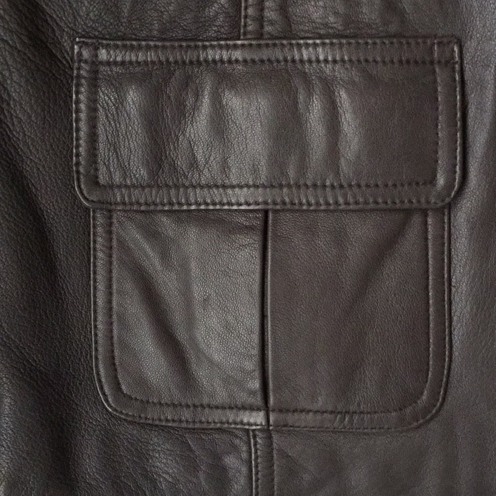 Leather jacket - Picture 2 of 5